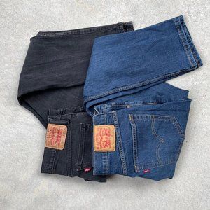 2 Pairs of Levis 514 Jeans, great vintage condition both Size 32/32